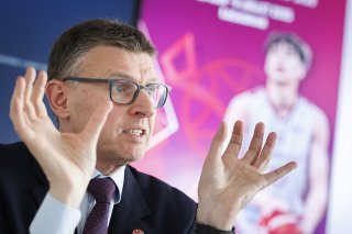 Nouveau président de Swiss Basketball, Andrea Siviero a exposé sa vision stratégique devant la presse KEYSTONE/VALENTIN FLAURAUD